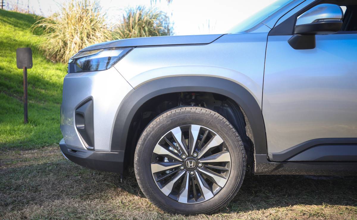 Honda WR V perfil