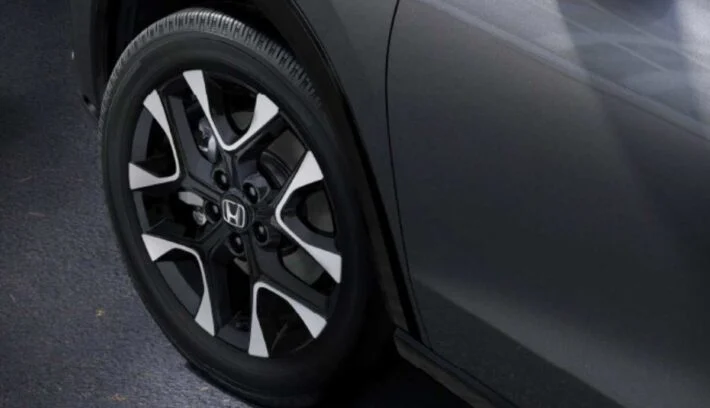 Honda ZR-V (1)