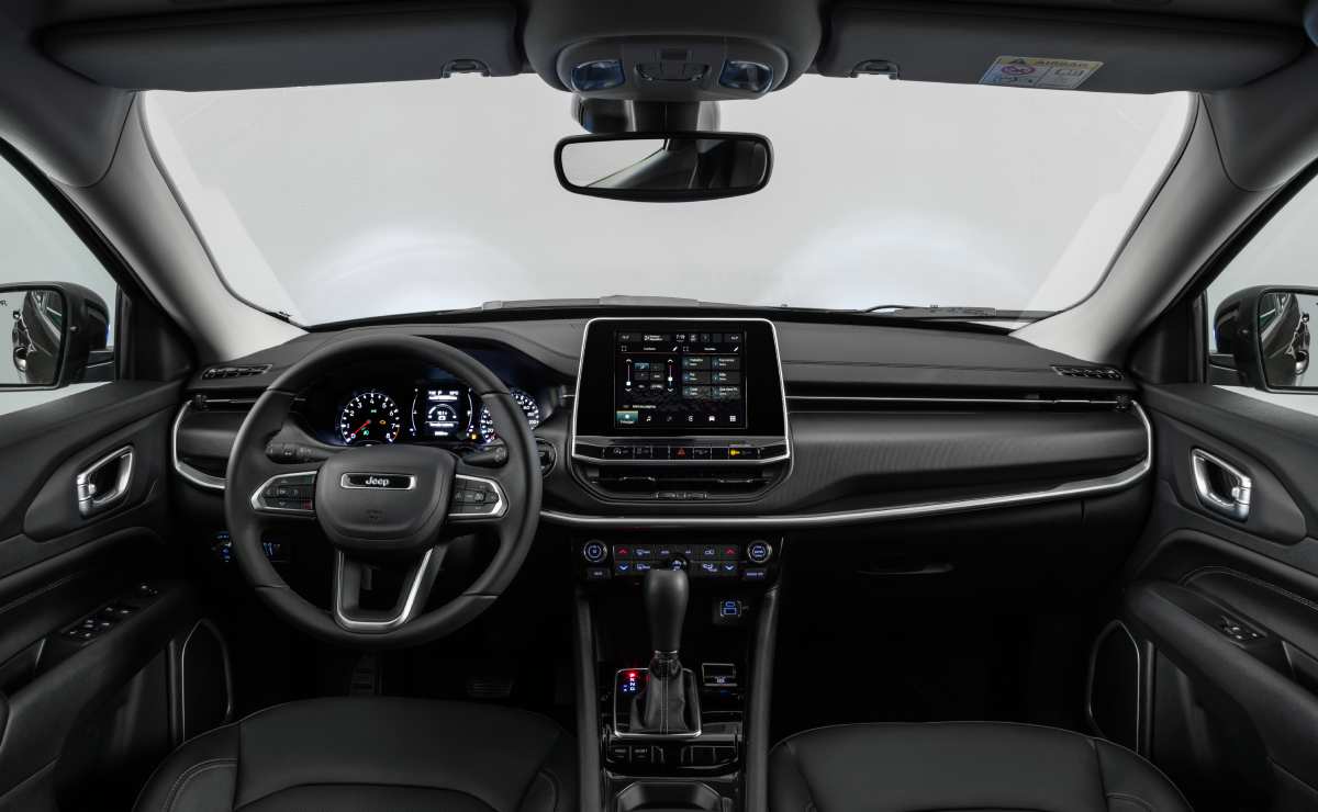Jeep Compass: cuál es el precio de la versión más barata con motor turbo de 175 CV 5 Jeep Compass Sport 2