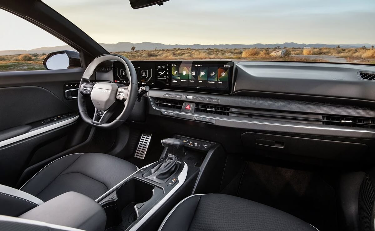 Kia K4 interior