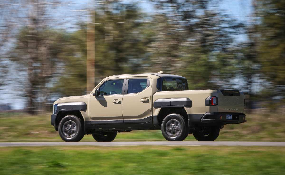 Kia Tasman 1
