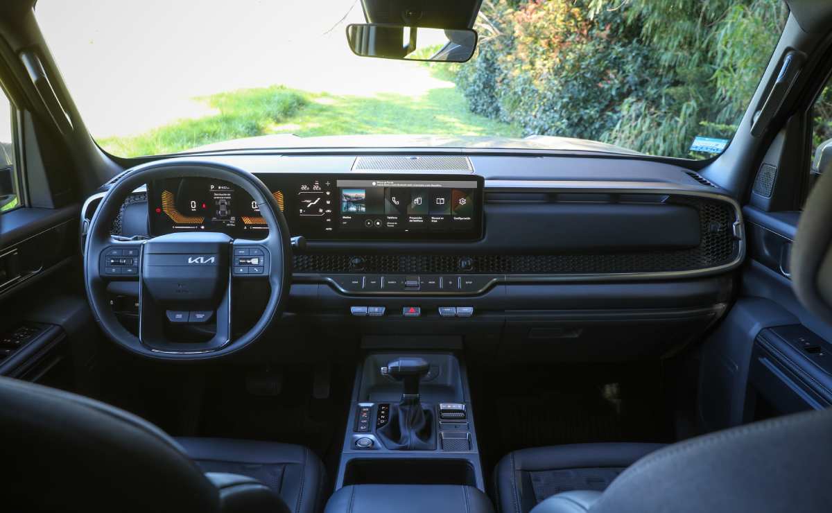 Kia Tasman 8