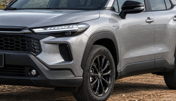 Toyota y su pick up basada en Corolla Cross