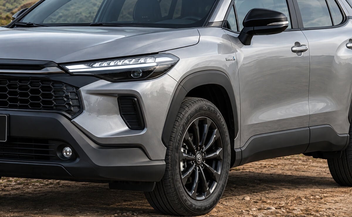 Toyota y su pick up basada en Corolla Cross