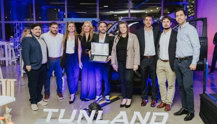 Foton abre un nuevo concesionario y lanza la nueva Tunland V7