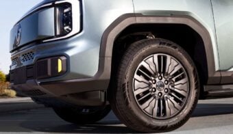 La nueva pick up eléctrica que tiene 430 km de autonomía y remolca 3,5 toneladas: precio confirmado 35 MG U9 pick up (2)