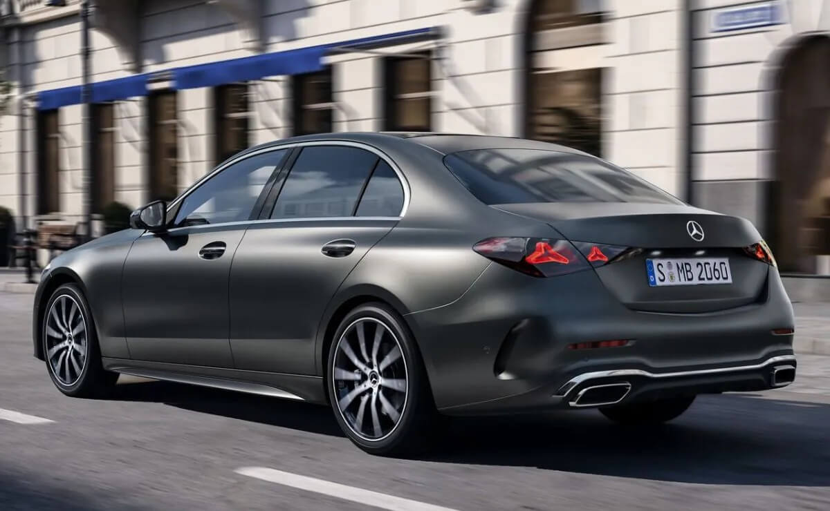 Mercedes Clase C 2027 parte trasera