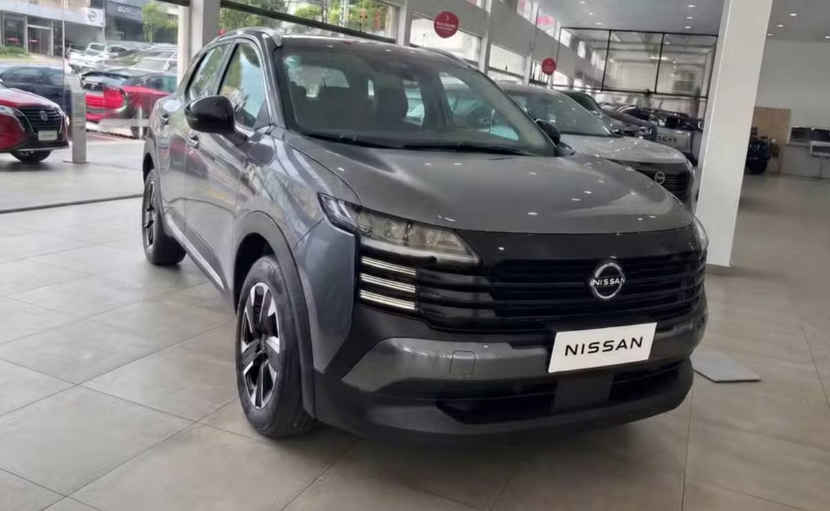 Nissan Kicks Advance frente