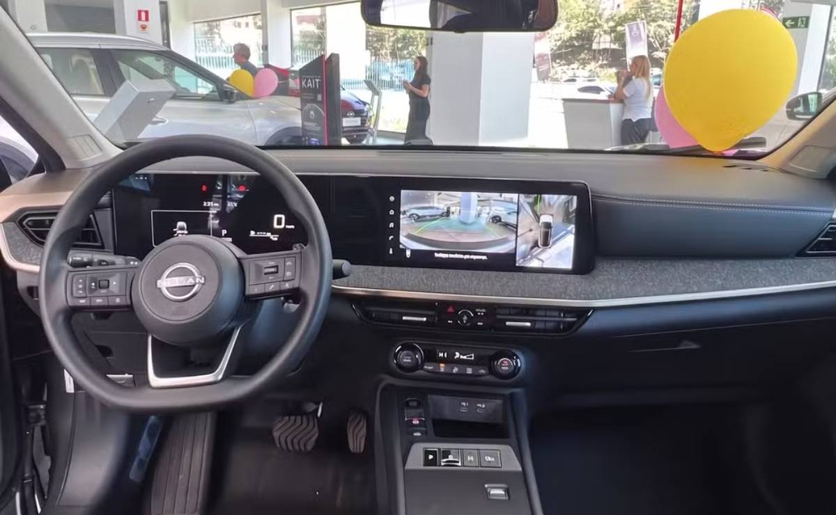 Nissan Kicks Advance interior