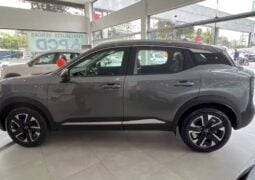 Nissan Kicks Advance perfil
