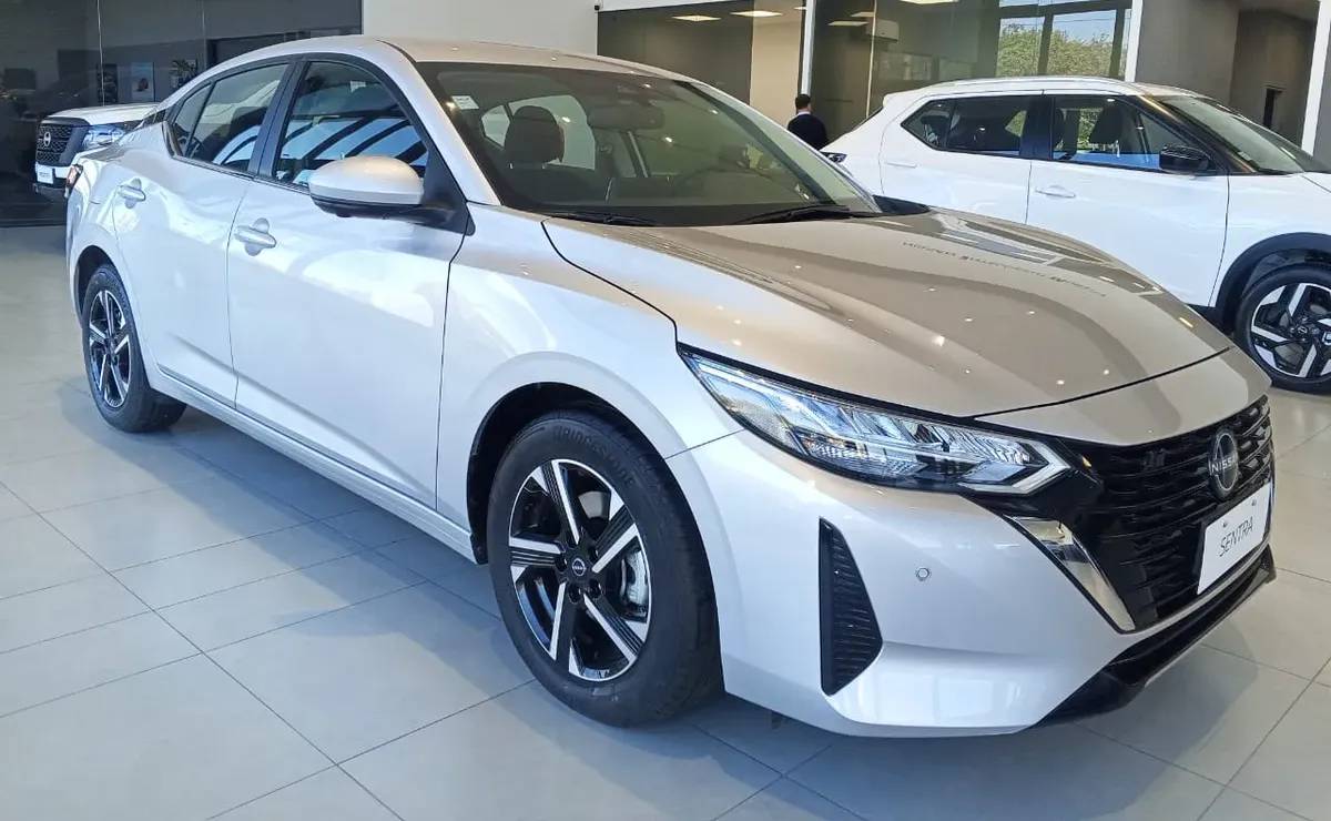 Nissan Sentra Advance frente