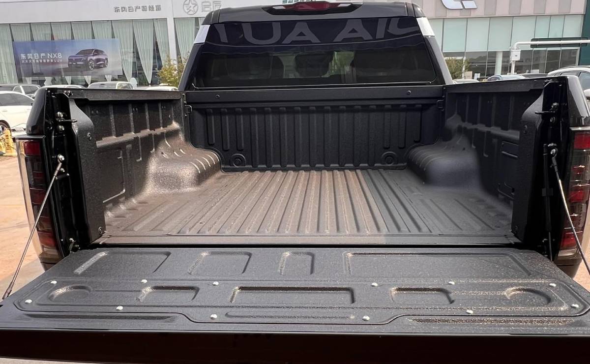 Nissan ya tiene lista la nueva Frontier para competir contra Toyota Hilux: 410 CV y mucho equipamiento 4 Nueva Nissan Frontier Pro caja