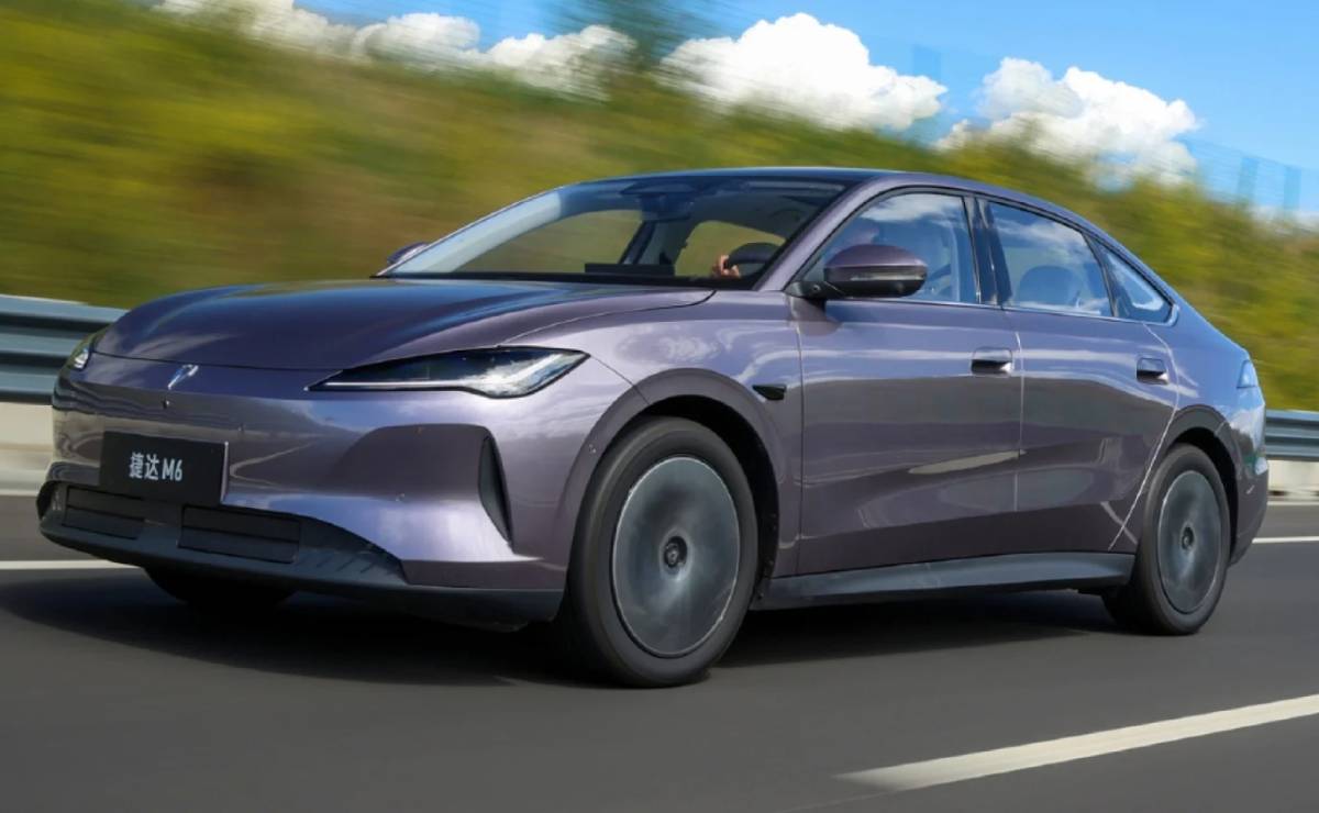 No es Volkswagen: el nuevo sedán eléctrico con 194 HP y hasta 555 km de autonomía 7 Nuevo sedan Jetta M6 accion 1