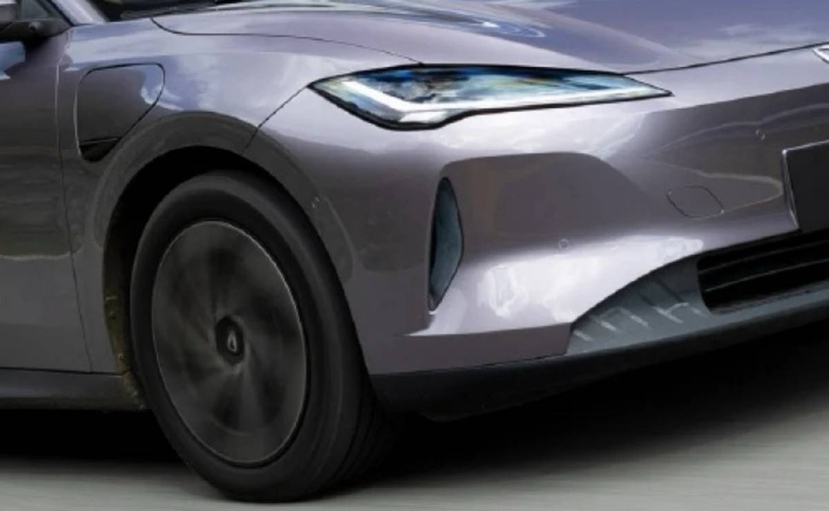No es Volkswagen: el nuevo sedán eléctrico con 194 HP y hasta 555 km de autonomía 1 Nuevo sedan Jetta M6 teaser