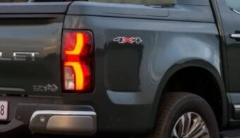 La pick up que cuesta casi 10 millones menos que una Toyota Hilux: tiene 207 CV y amplio equipamiento 37 Pick up Chevrolet S10 teaser
