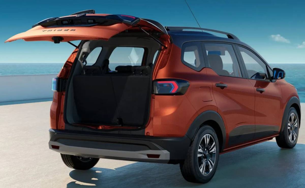 Más barato que Duster: el nuevo SUV de Renault con motor turbo y siete asientos 6 Renault Triber Turbo trasera