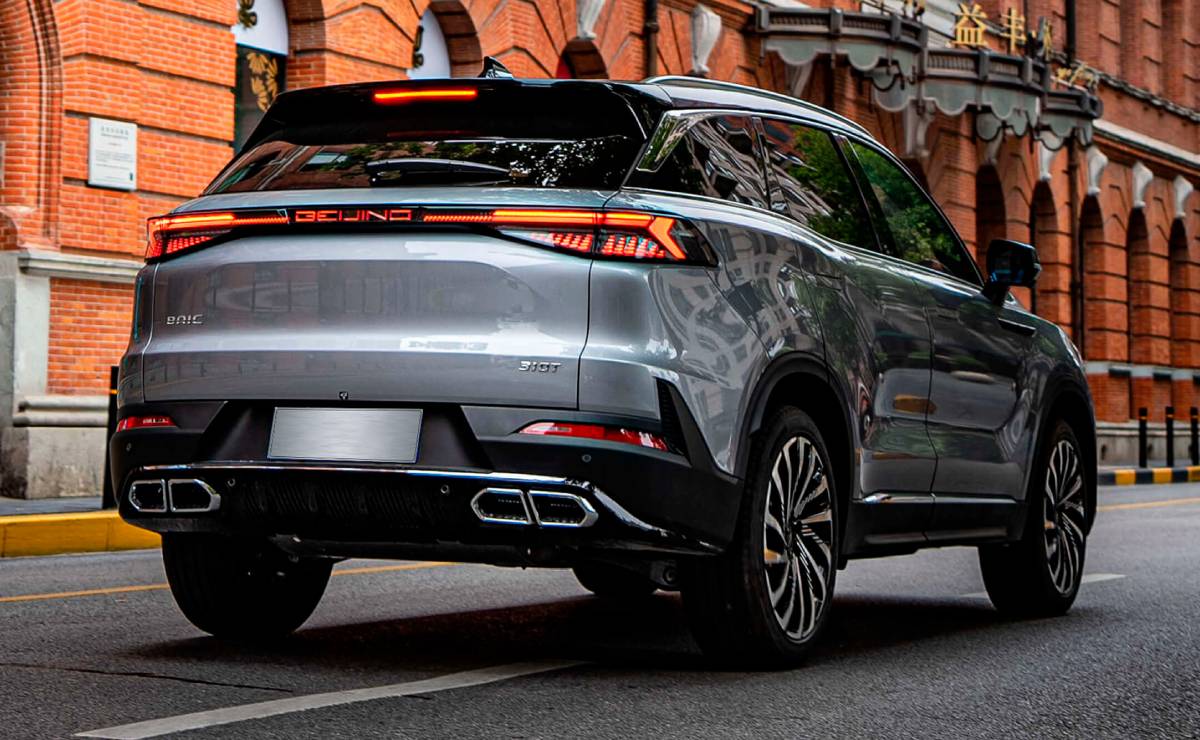 SUV BAIC X 55 Plus trasera