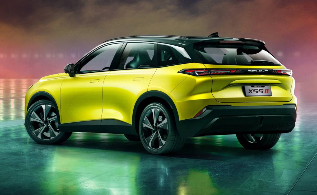 SUV BAIC X55 II Hybrid trasera