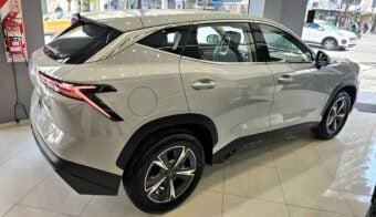 SUV Jetour Dashing 1.5T perfil