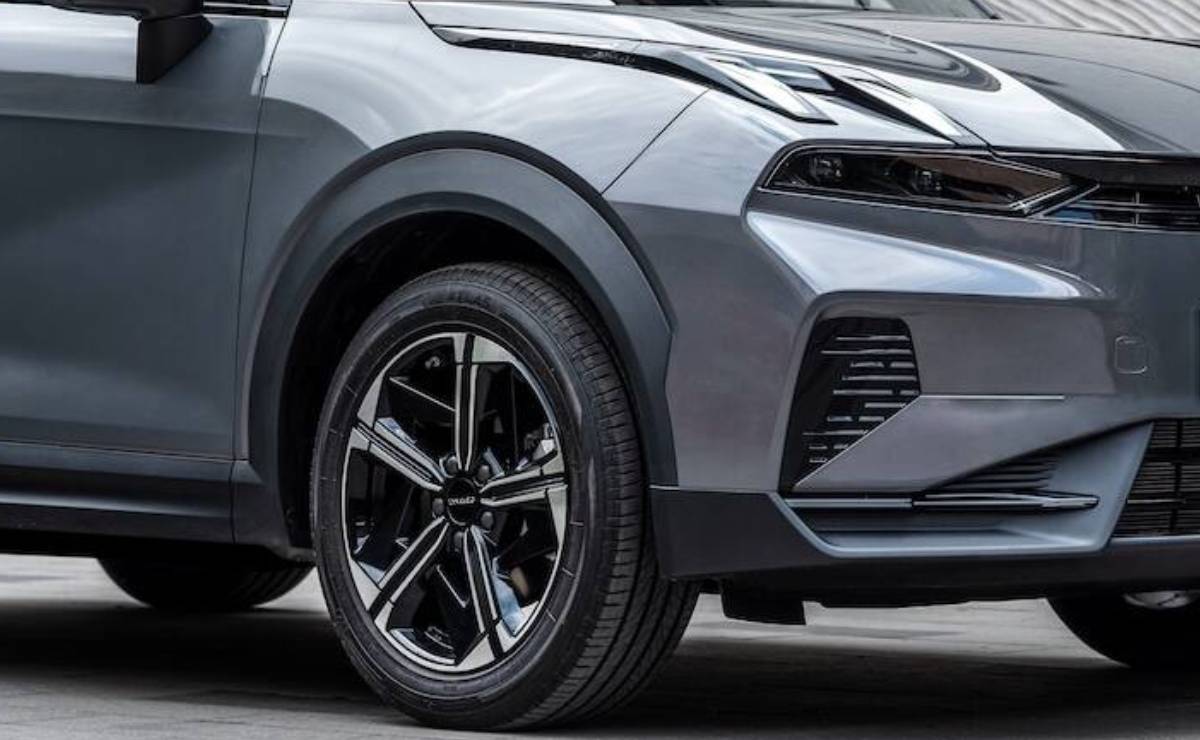 SUV Lynk Co 06 teaser 1