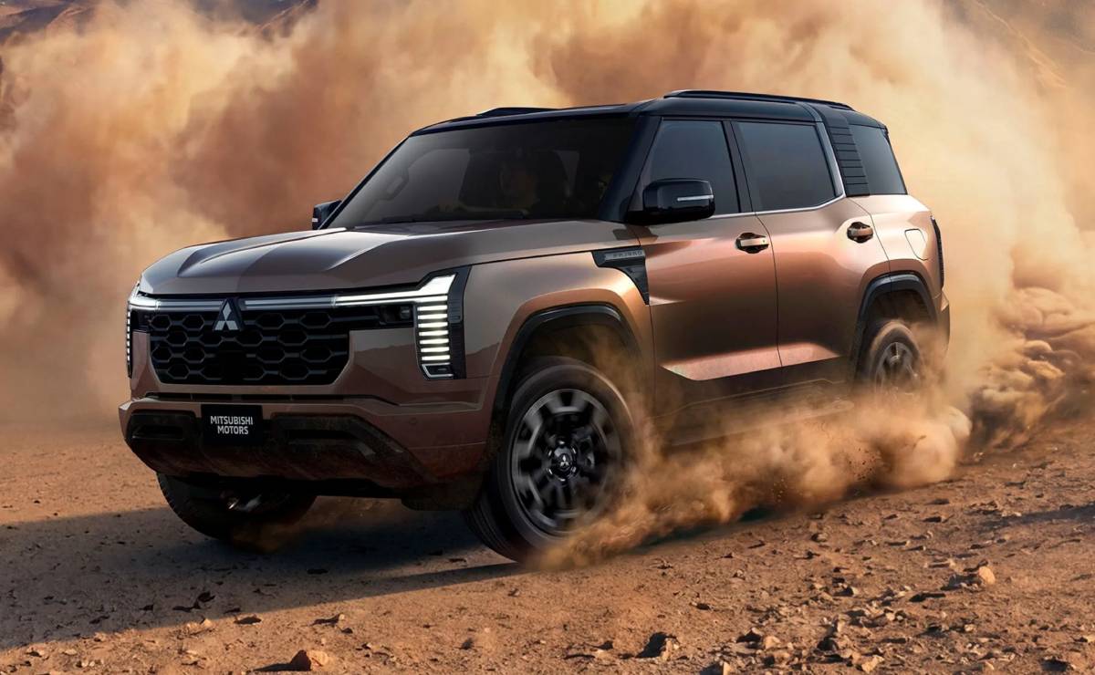 Se presentó un nuevo SUV que compite contra Toyota: tiene siete asientos, tracción 4x4 y mucha tecnología 6 SUV Mitsubishi Pajero accion