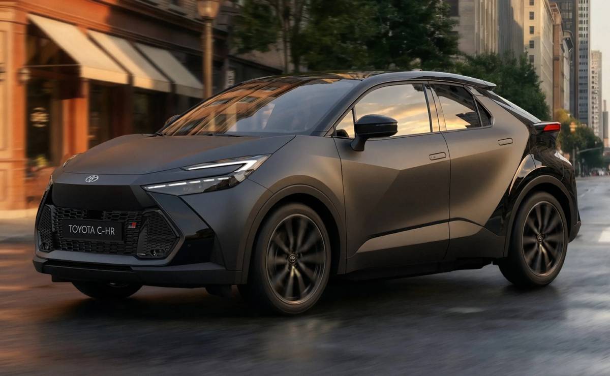 Toyota C HR GR Sport 2027 accion