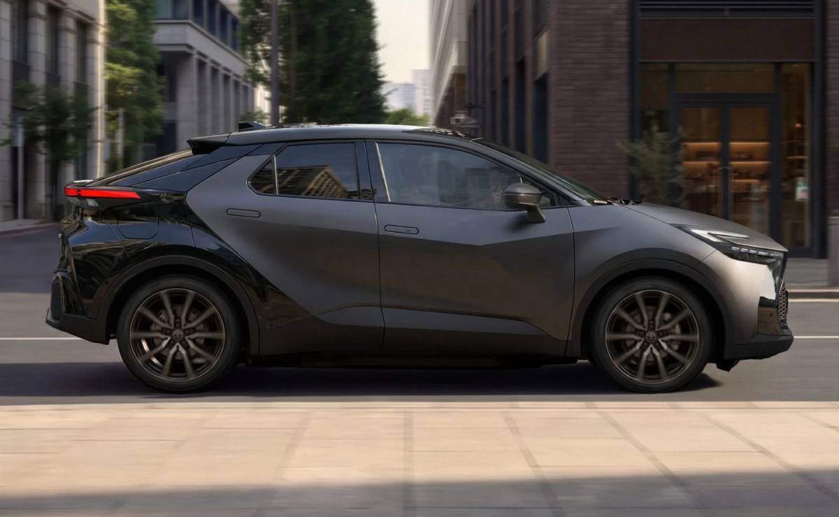 Toyota C HR GR Sport 2027 perfil