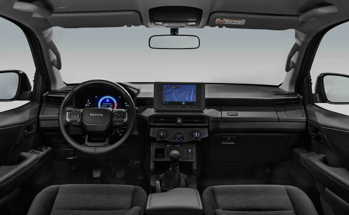 Toyota Hilux 2027: la pick up estrena diseño, motor híbrido y más equipamiento 7 Toyota Hilux 2027 interior 1