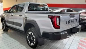 Toyota Hilux 2027 trasera