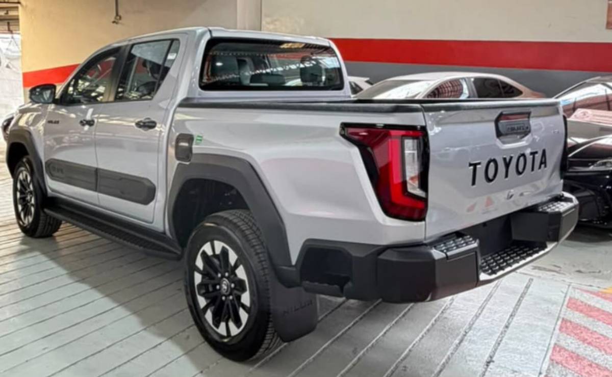 Toyota Hilux 2027 trasera