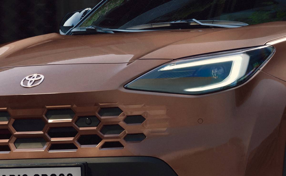 Toyota Yaris Cross 2026 teaser 1