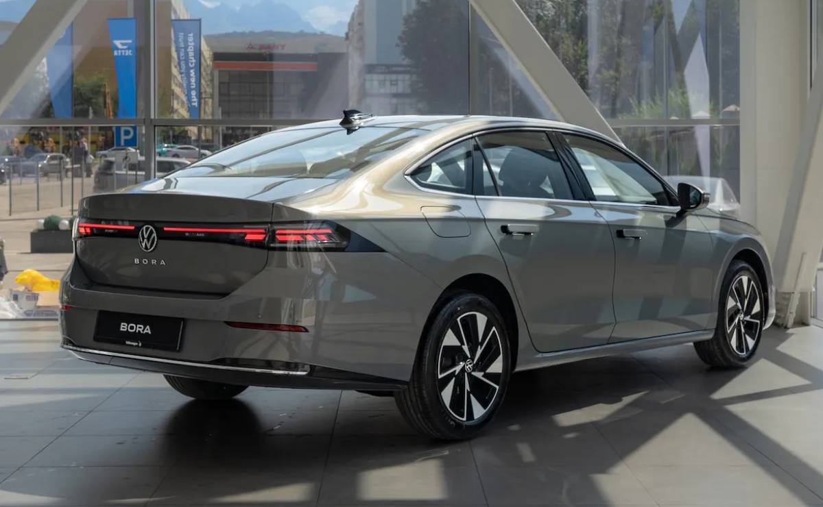 Volkswagen Bora 2026 trasera