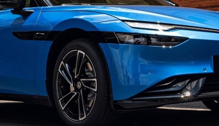 El nuevo sedán de Volkswagen, el ID. Unyx 09