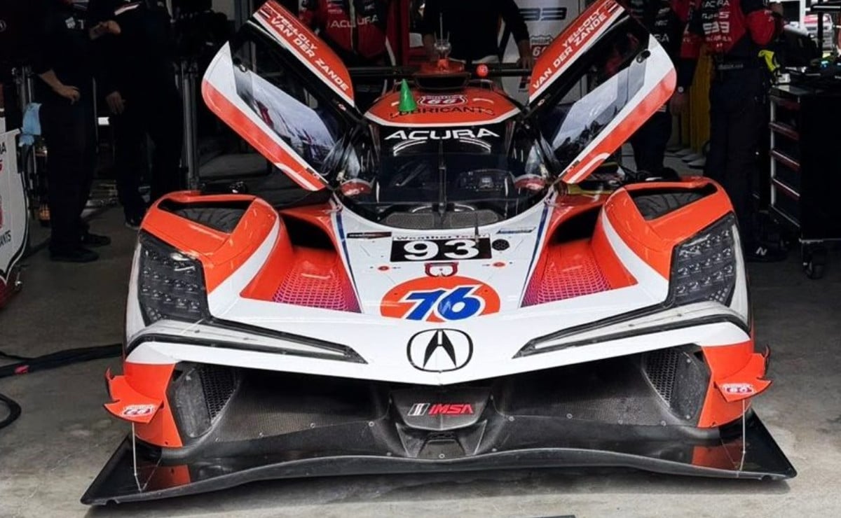 acura arx 06 680 cv y una decoraci n de
