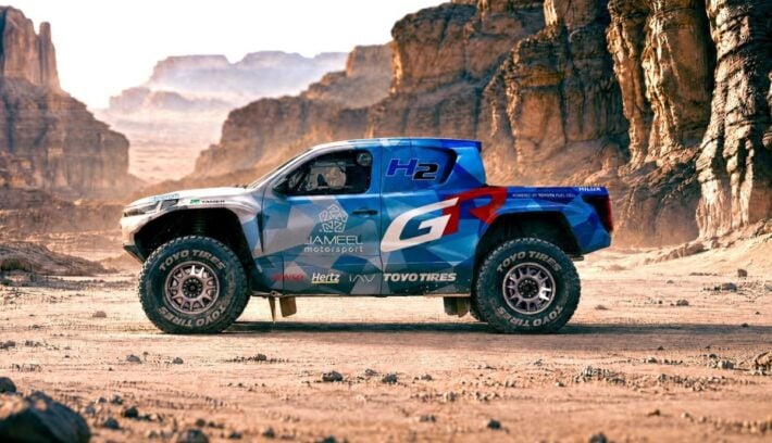 adi s al v6 biturbo la toyota hilux del 1200x740 1