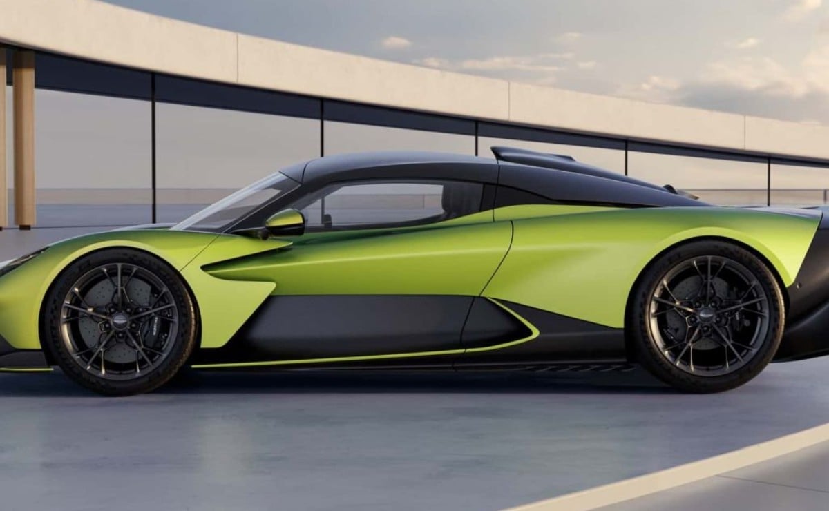 aston martin valhalla 1 065 hp y v8 bitu 1