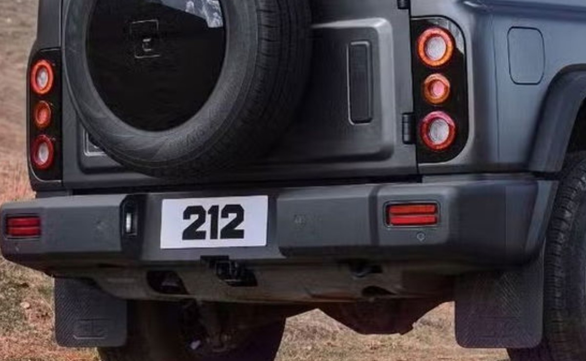 Chasis de largueros, reductora y 2.0 turbo: el 4x4 que quiere destronar al Land Cruiser po