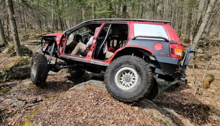 del cherokee xj al grand cherokee wj el 1200x740 1