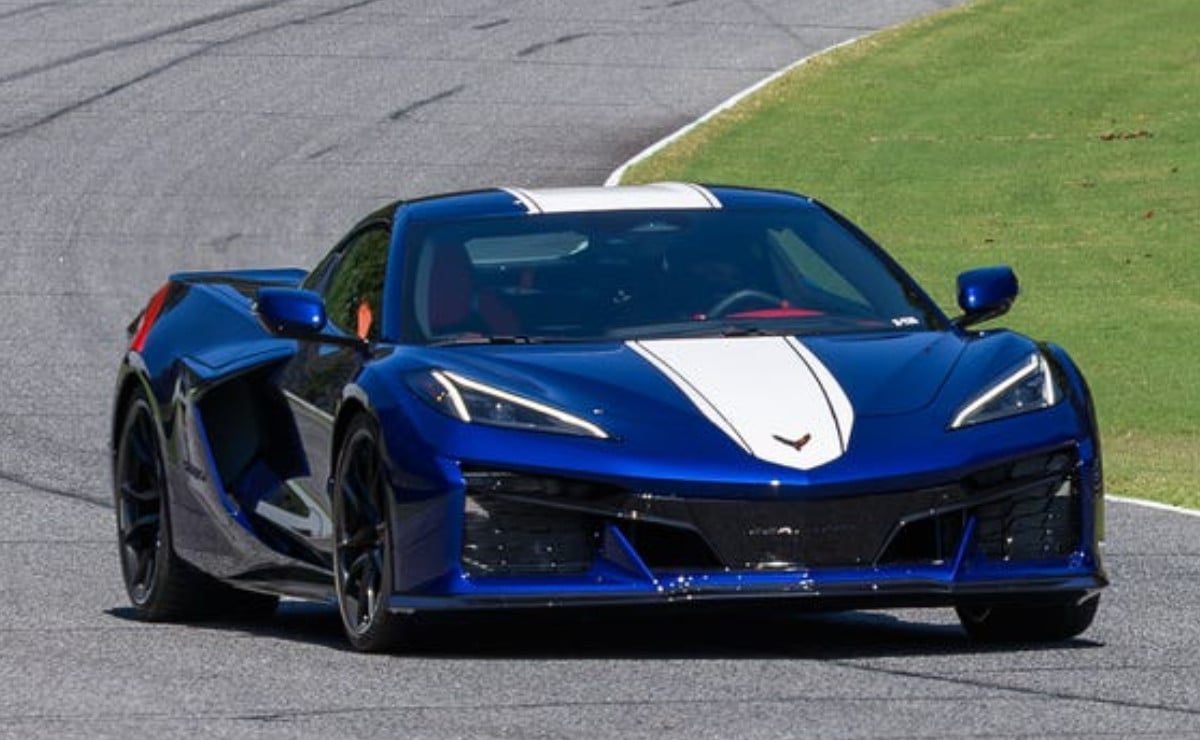 el chevrolet corvette grand sport x 2027 2