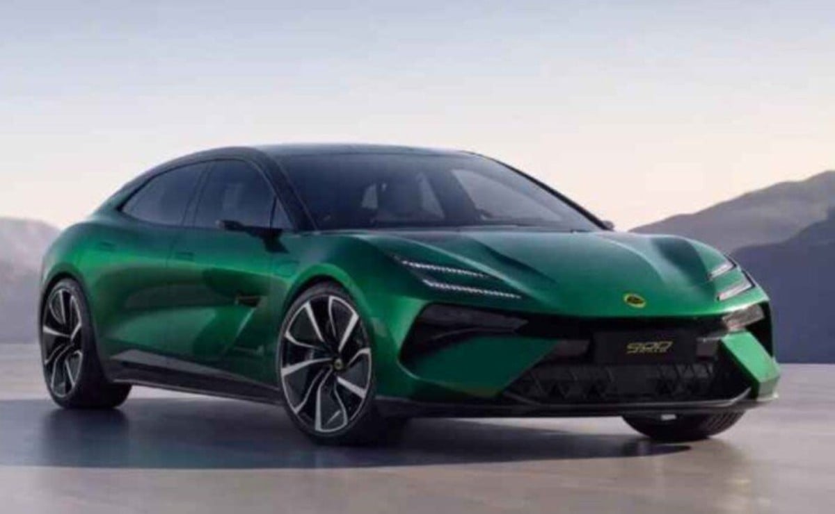 El Lotus Emeya 900 Gold: 905 CV, 0 a 100 en 2,78 s y cuesta menos que un Porsche Taycan