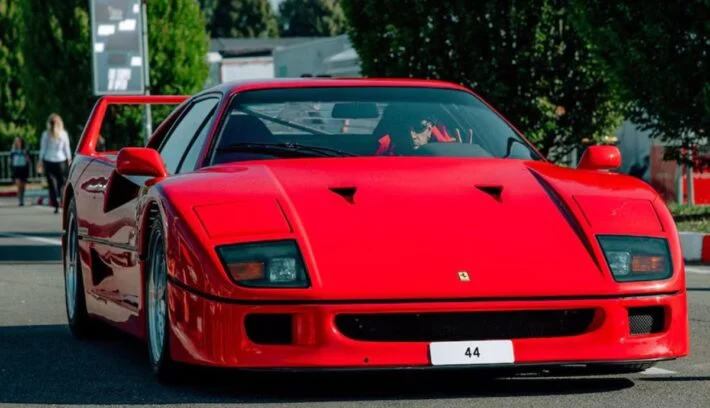 hamilton compr la ferrari f40 con 69 km 1200x740 1
