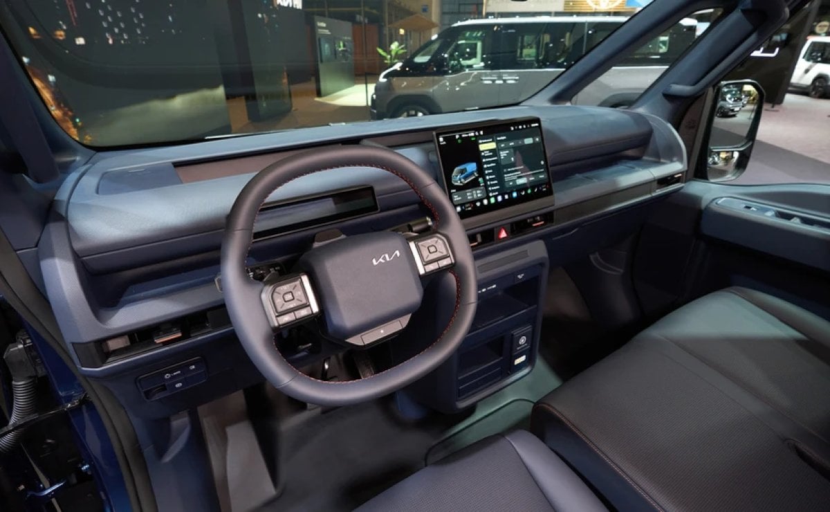 kia pv73