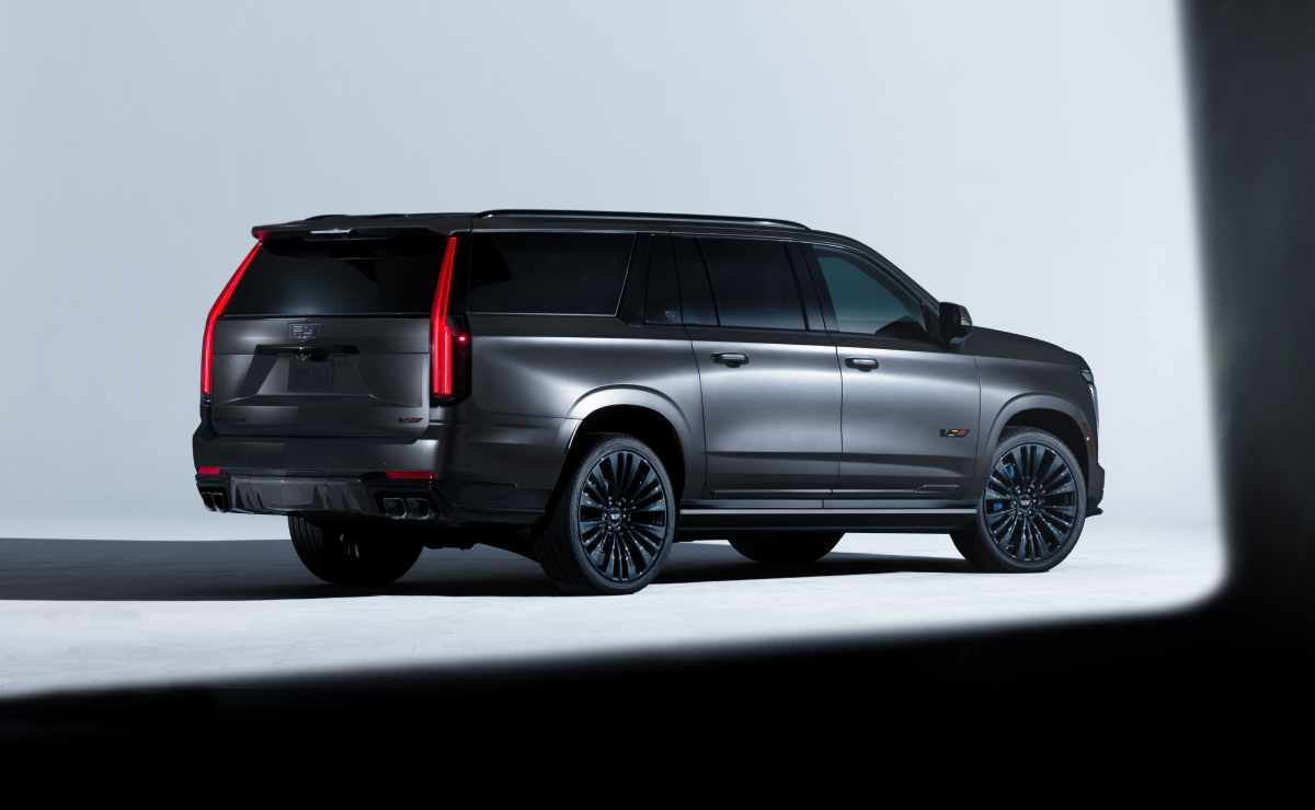 Cadillac Escalade V 2027 SUV 1