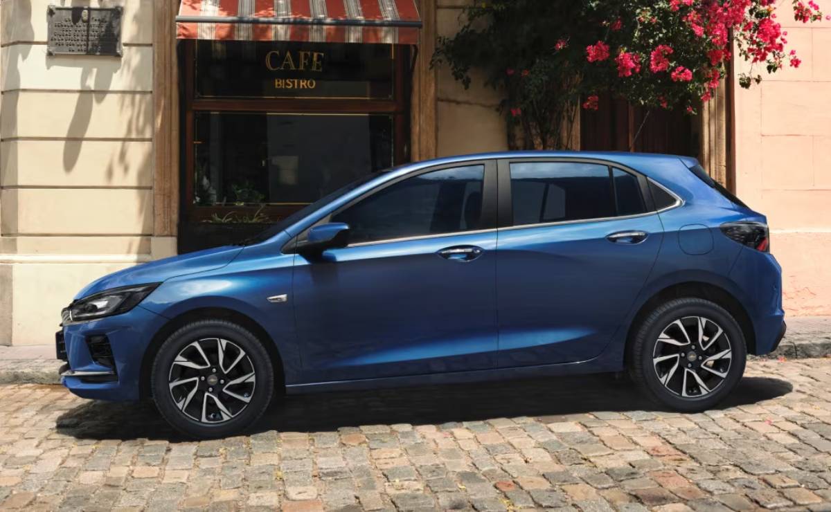 Chevrolet Onix perfil