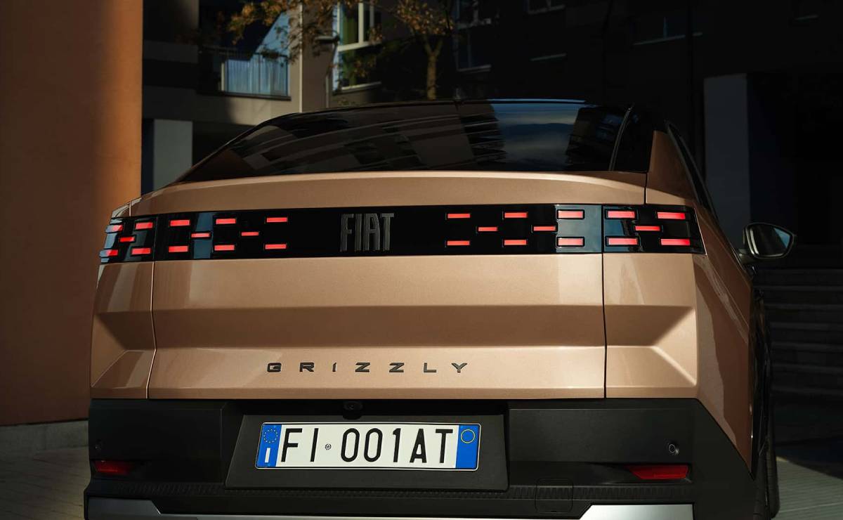 Así es el nuevo Fiat Fastback: más grande, motor turbo y con 608 litros de baúl 1 Fiat Grizzly Fastback cola