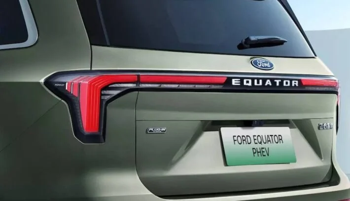 Ford Equator trasera 1