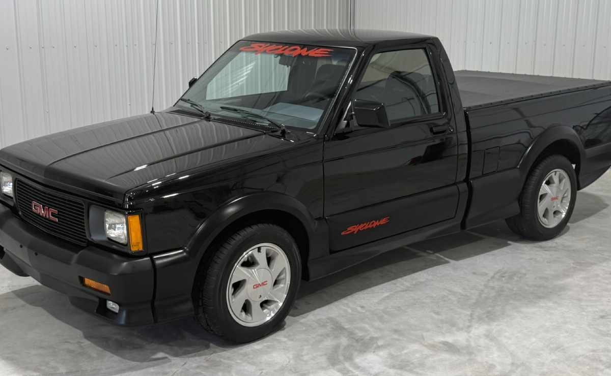 GMC Syclone 1991: la pick up V6 turbo que desafió a los deportivos sale a subasta 3 GMC Syclone pick up (2)
