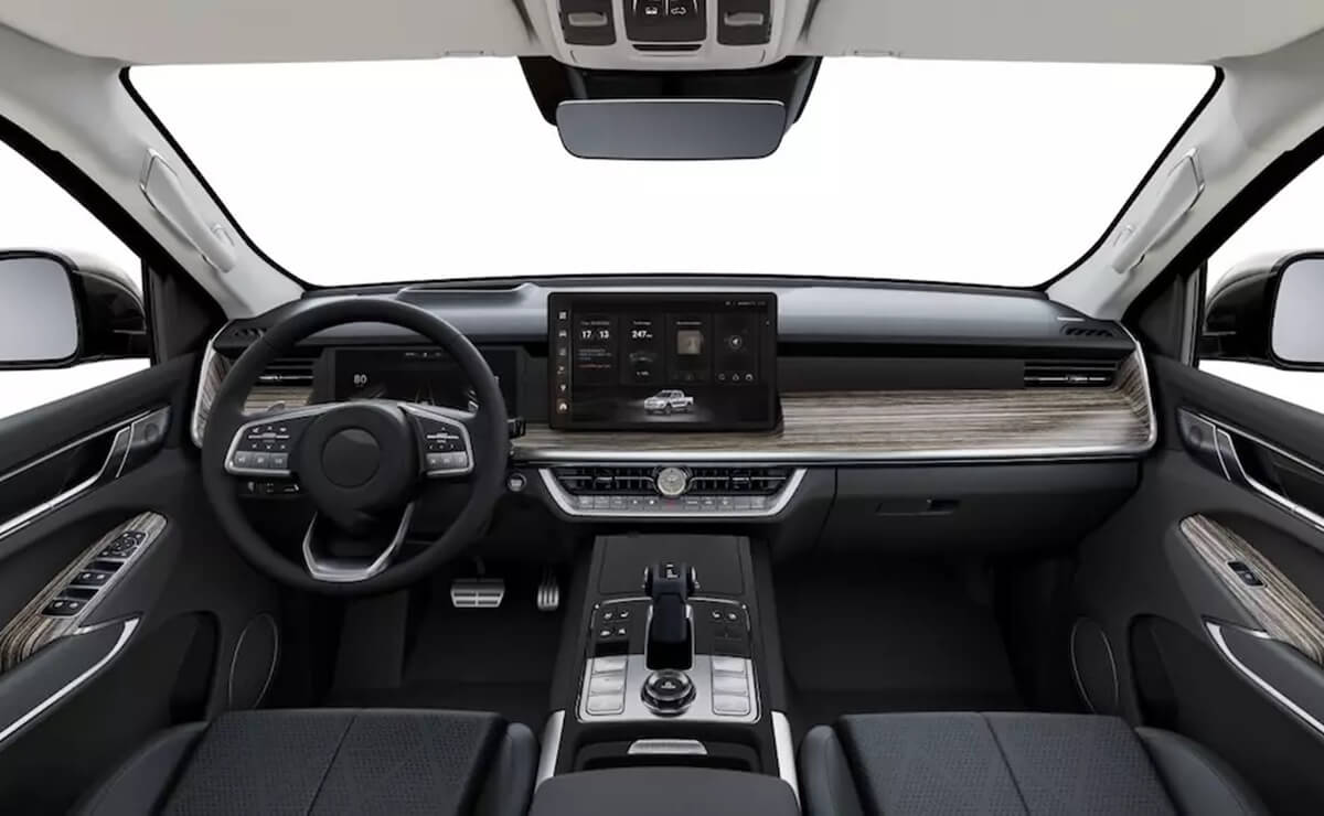 GWM Poer P500 PHEV interior