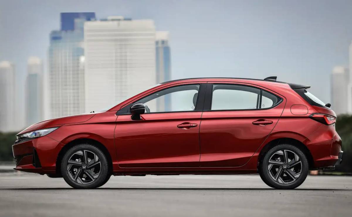 Hatchback Honda City 2027 perfil