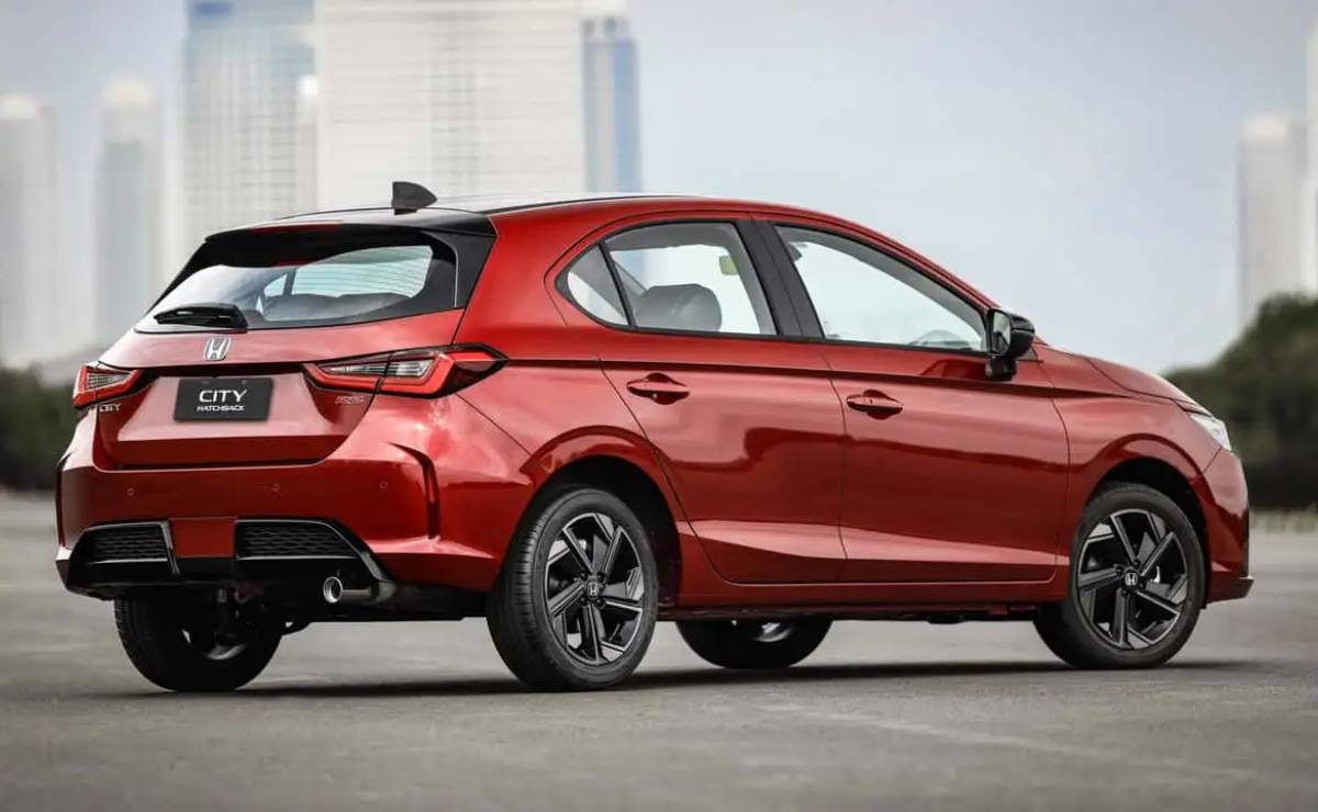 Hatchback Honda City 2027 trasera